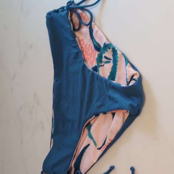 Carve Designs Mustique Reversible Swim Bottom - Aloe/Pacifica - Picture 8 of 8